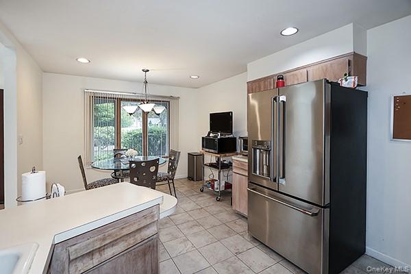 Woodbury, New York 11797, United States, 3 Bedrooms Bedrooms, ,2 BathroomsBathrooms,Residential,Coming Soon,176598