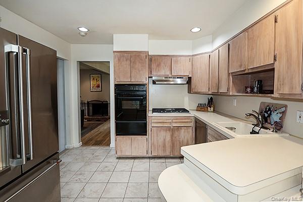 Woodbury, New York 11797, United States, 3 Bedrooms Bedrooms, ,2 BathroomsBathrooms,Residential,Coming Soon,176598