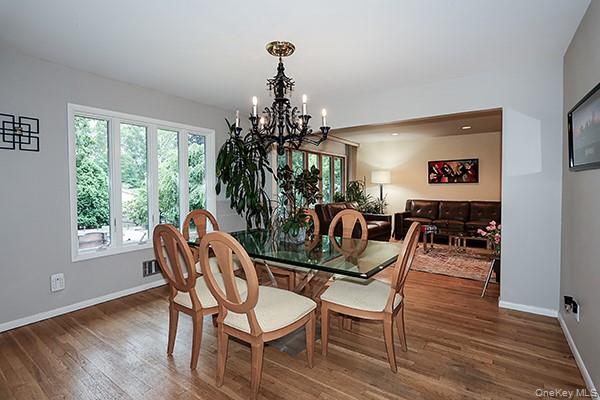 Woodbury, New York 11797, United States, 3 Bedrooms Bedrooms, ,2 BathroomsBathrooms,Residential,Coming Soon,176598