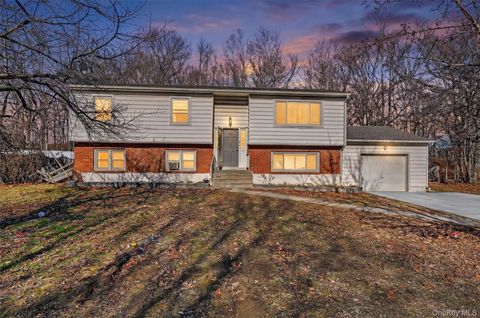 Homes For Sale - 129 Vails Gate Heights Drive<br/> New Windsor, NY 12553