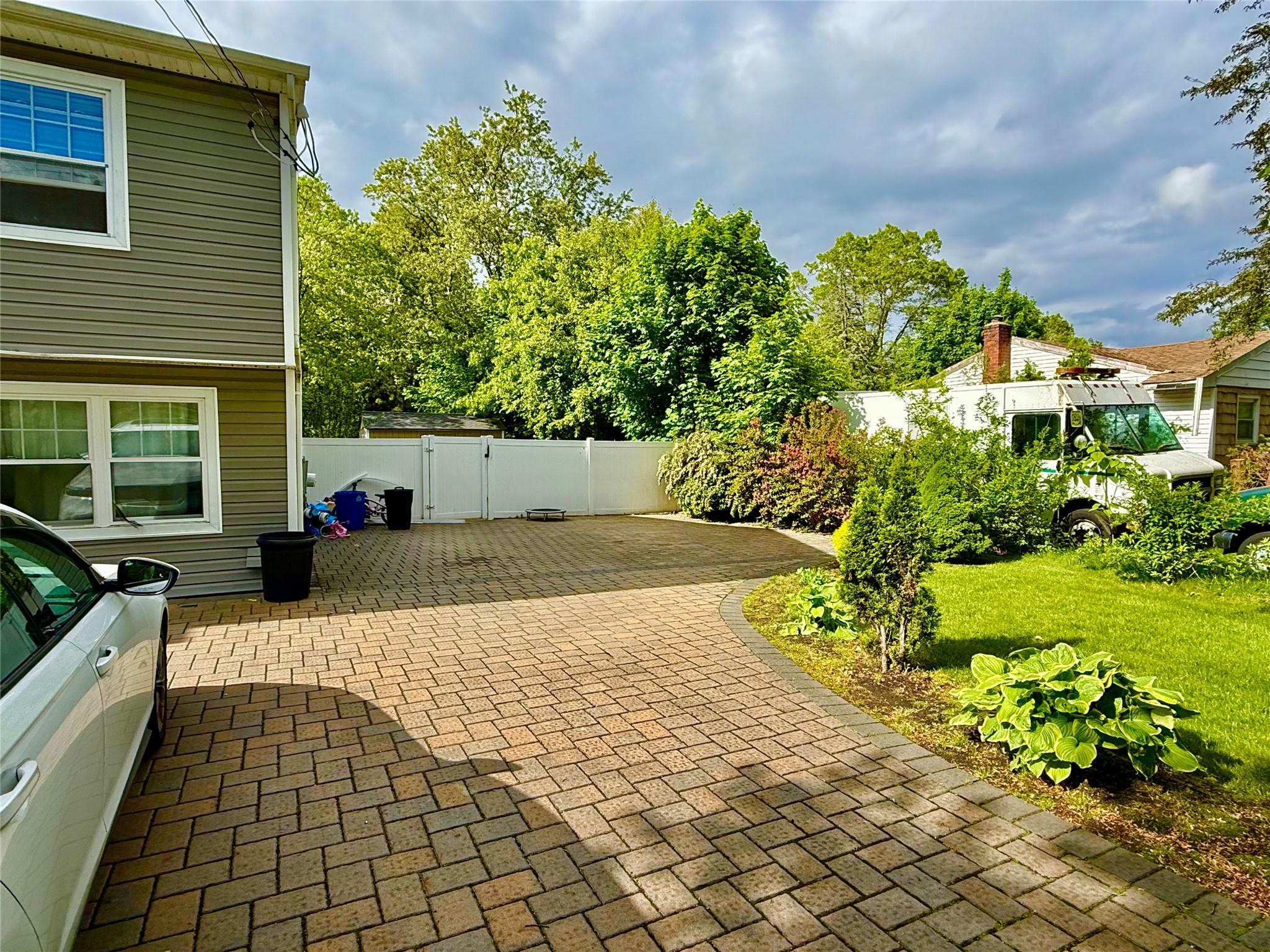243 Sea Cliff Street, Islip Terrace, New York image 6