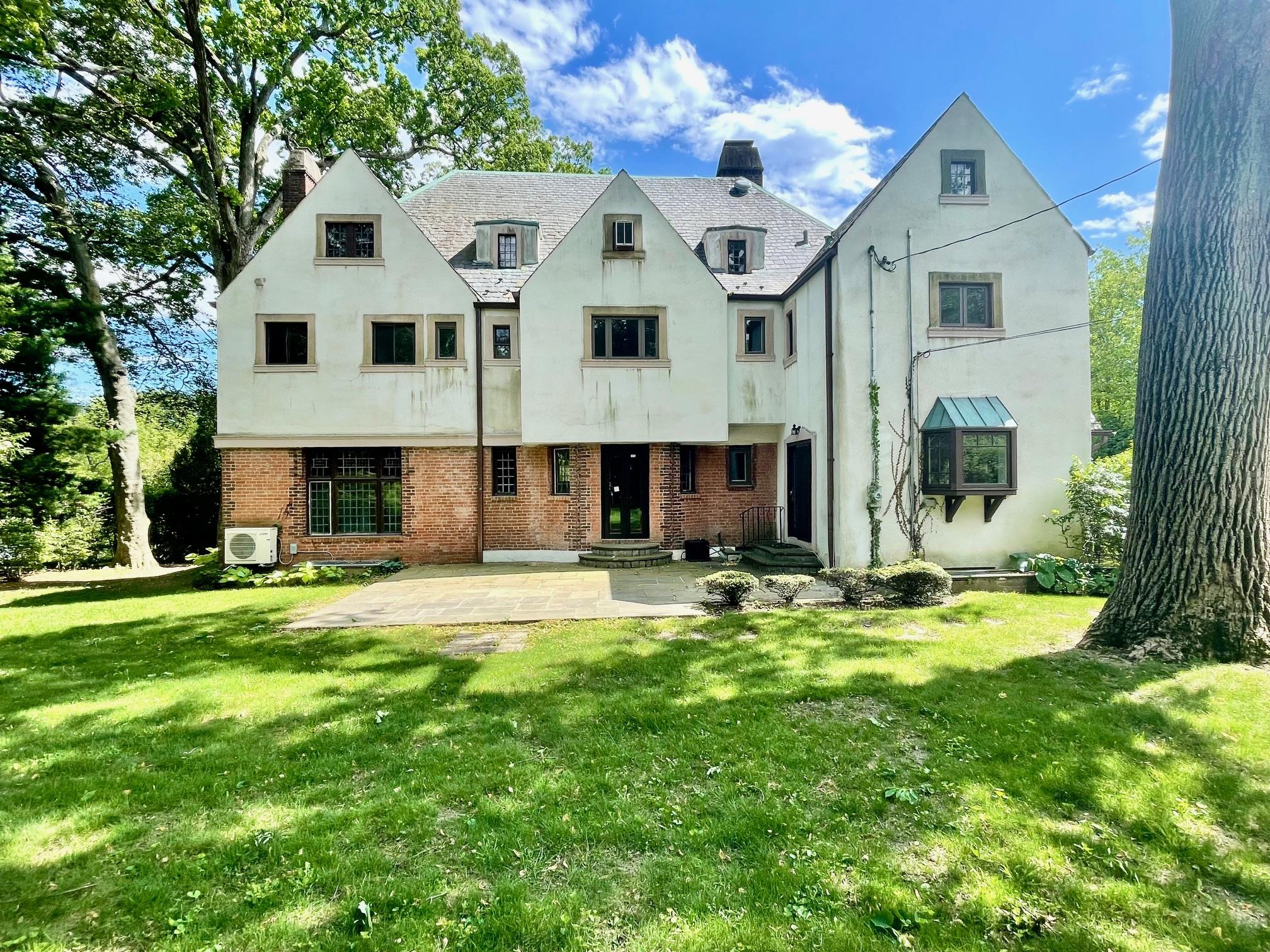240 Beechmont Drive, New Rochelle, New York image 40