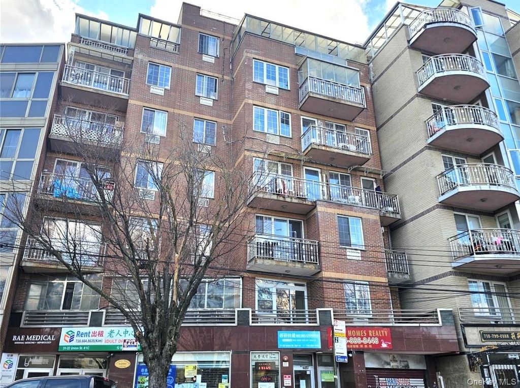 Photo of 3122 Union Street #6A, Flushing, NY 11354 (MLS # 994002)