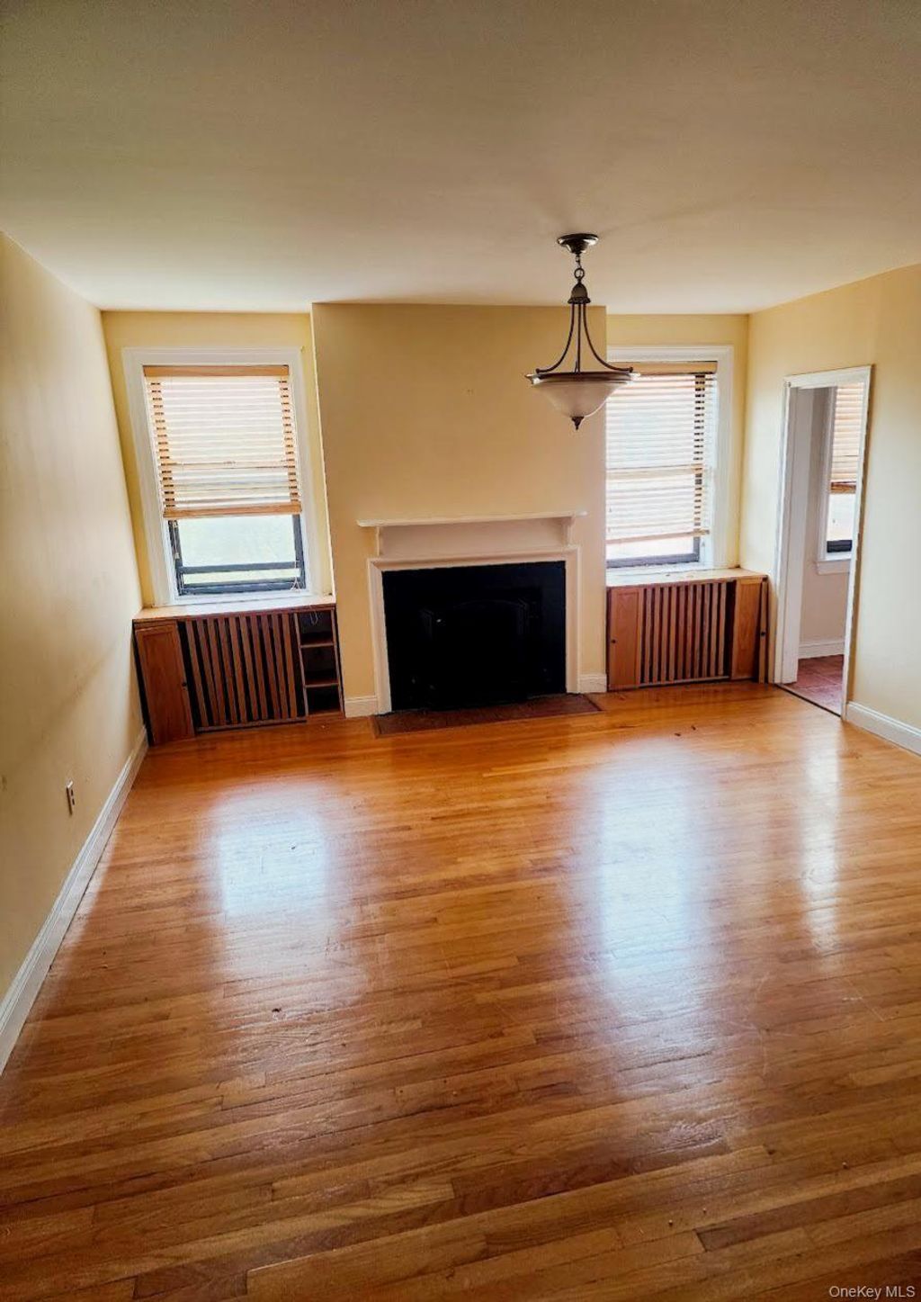 Photo of 68 E. Hartsdale Avenue #5F, Hartsdale, NY 10530 (MLS # 992286)