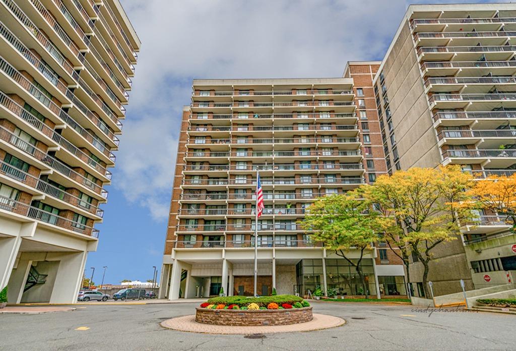 Rental Property at Union Turnpike 4D, Flushing, Queens, NY - Bathrooms: 1 
Rooms: 3  - $2,000 MO.