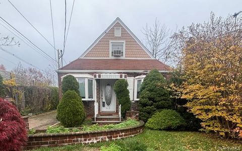 62 12th Avenue, Mineola, NY 11501 - MLS#: 934184