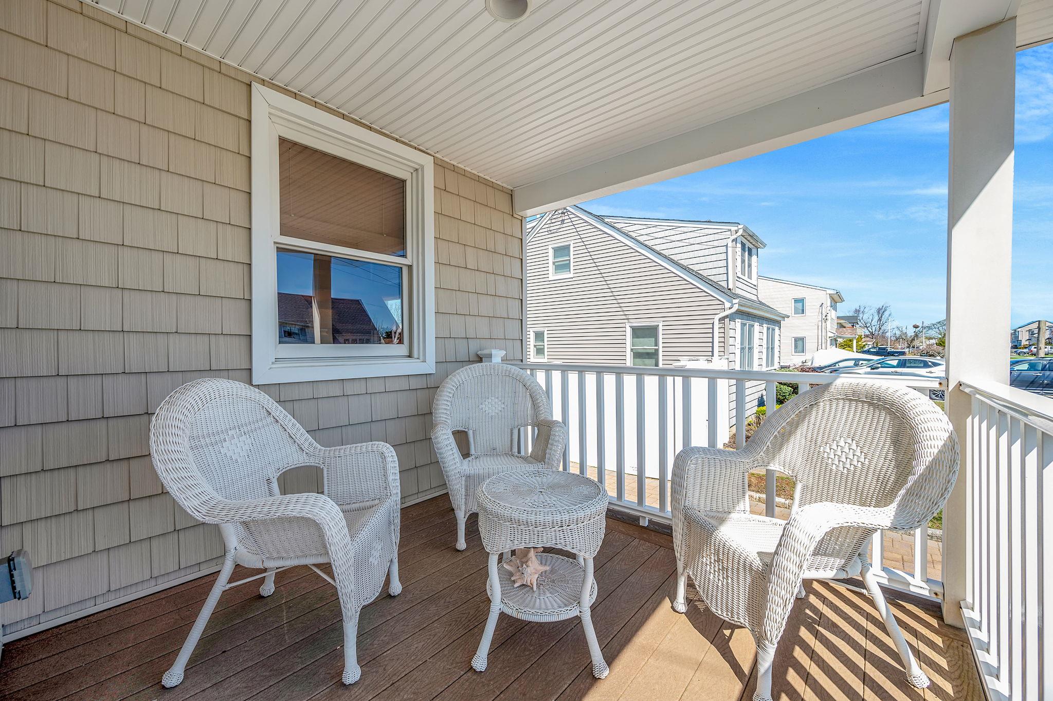 320 East Drive, Copiague, New York image 4