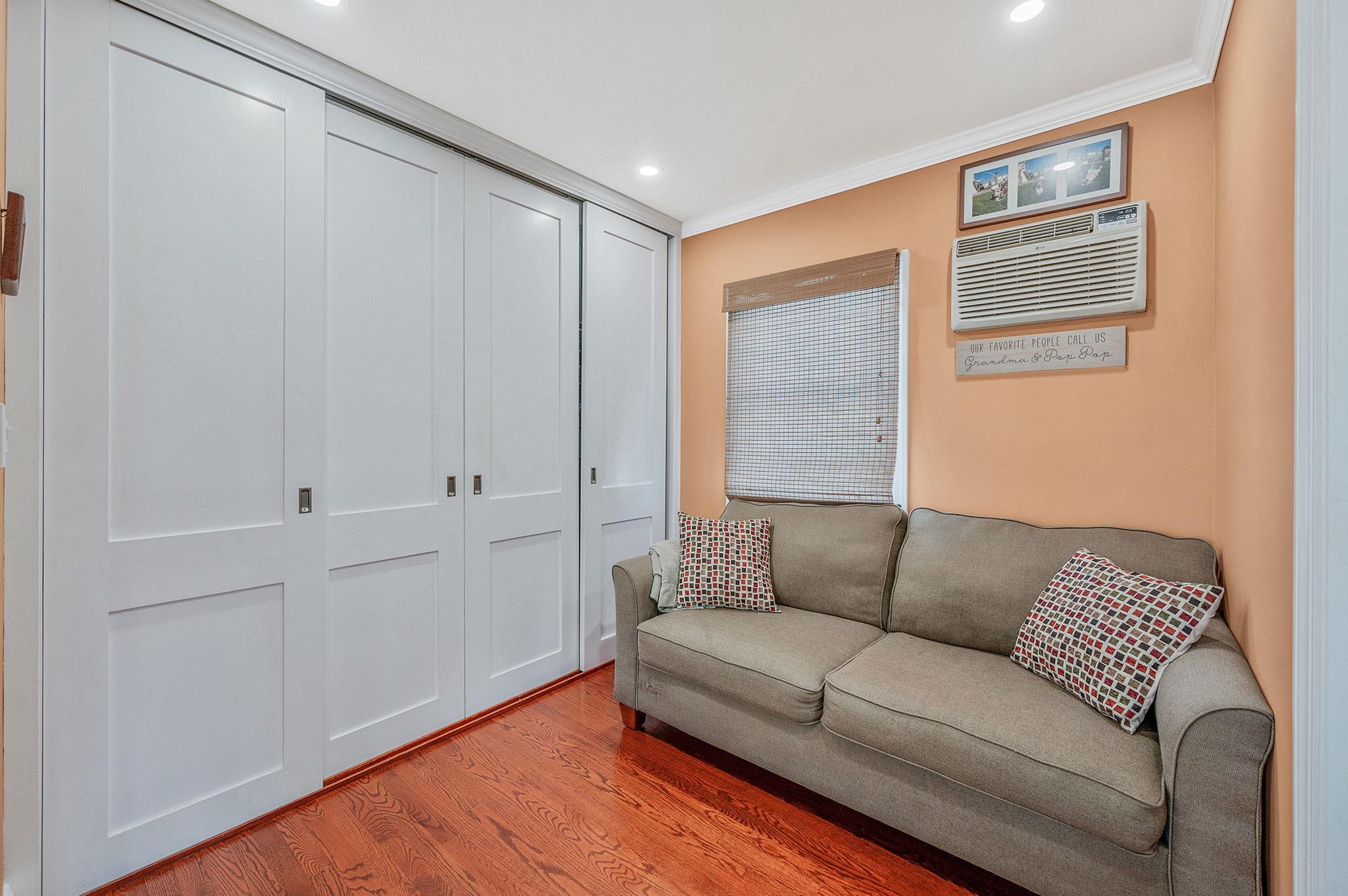 320 East Drive, Copiague, New York image 11