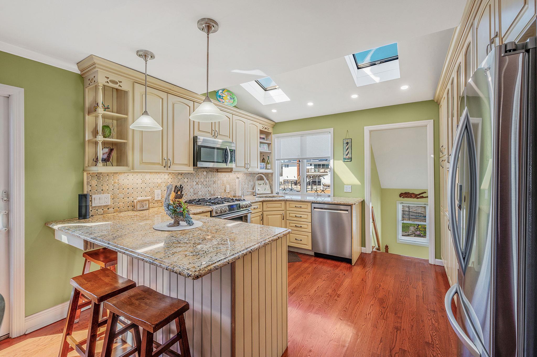 320 East Drive, Copiague, New York image 13