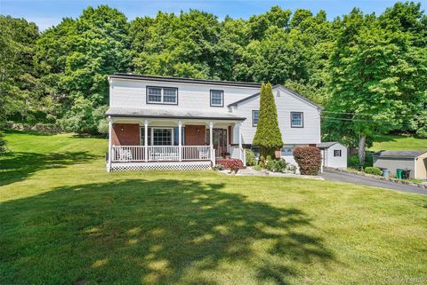 Homes For Sale - 623 Cardinal Road<br/> Cortlandt Manor, NY 10567