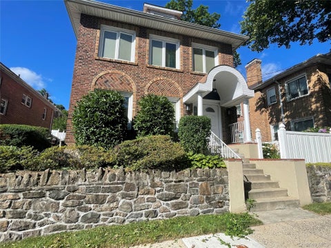 Multifamily For Rent - 574 E 3rd Street #1<br/> Mount Vernon, NY 10553