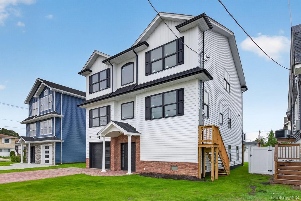 Photo of 267 Roosevelt Avenue, Freeport, NY 11520 (MLS # 1060954)
