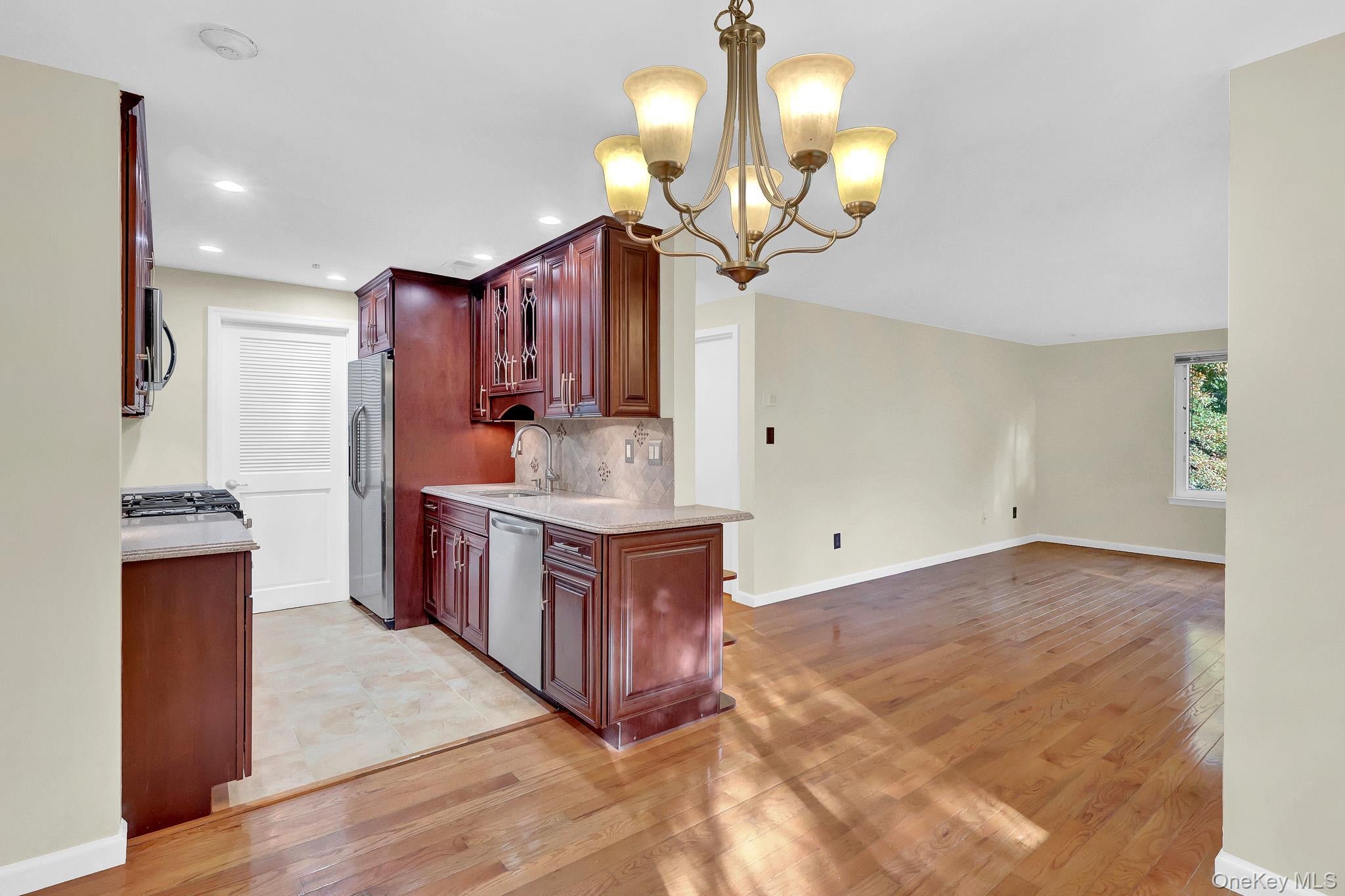 425 Clubhouse Court
