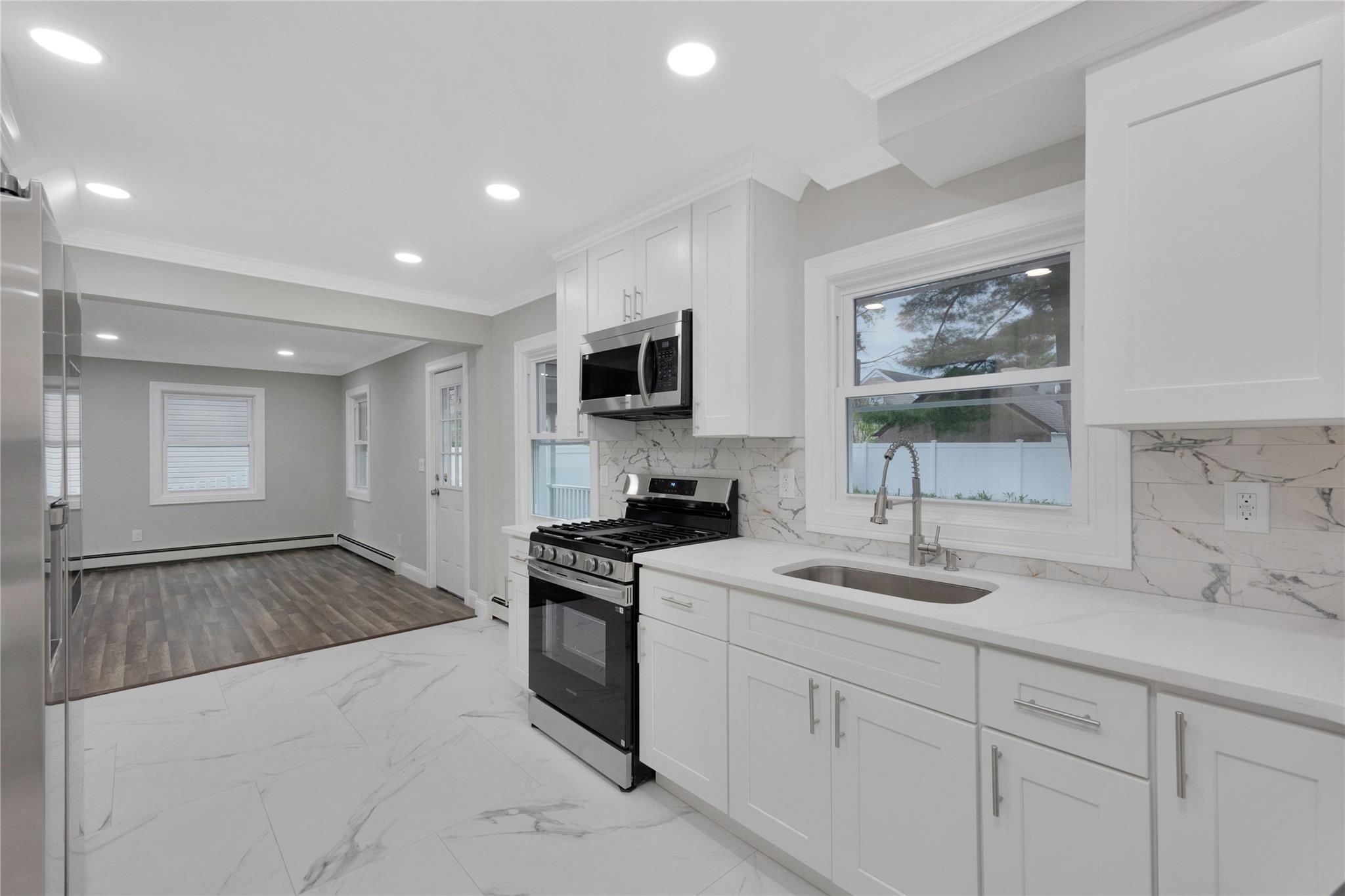 95 Marvin Avenue, Hempstead, New York image 14