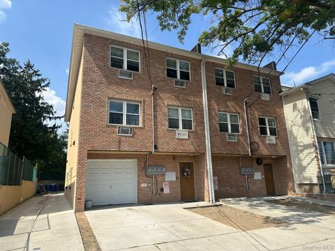 Multifamily For Sale - 66-60 69th Street<br/> Middle Village, NY 11379