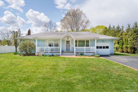 Photo of 174 Cambon Avenue, Saint James, NY 11780 (MLS # 989277)