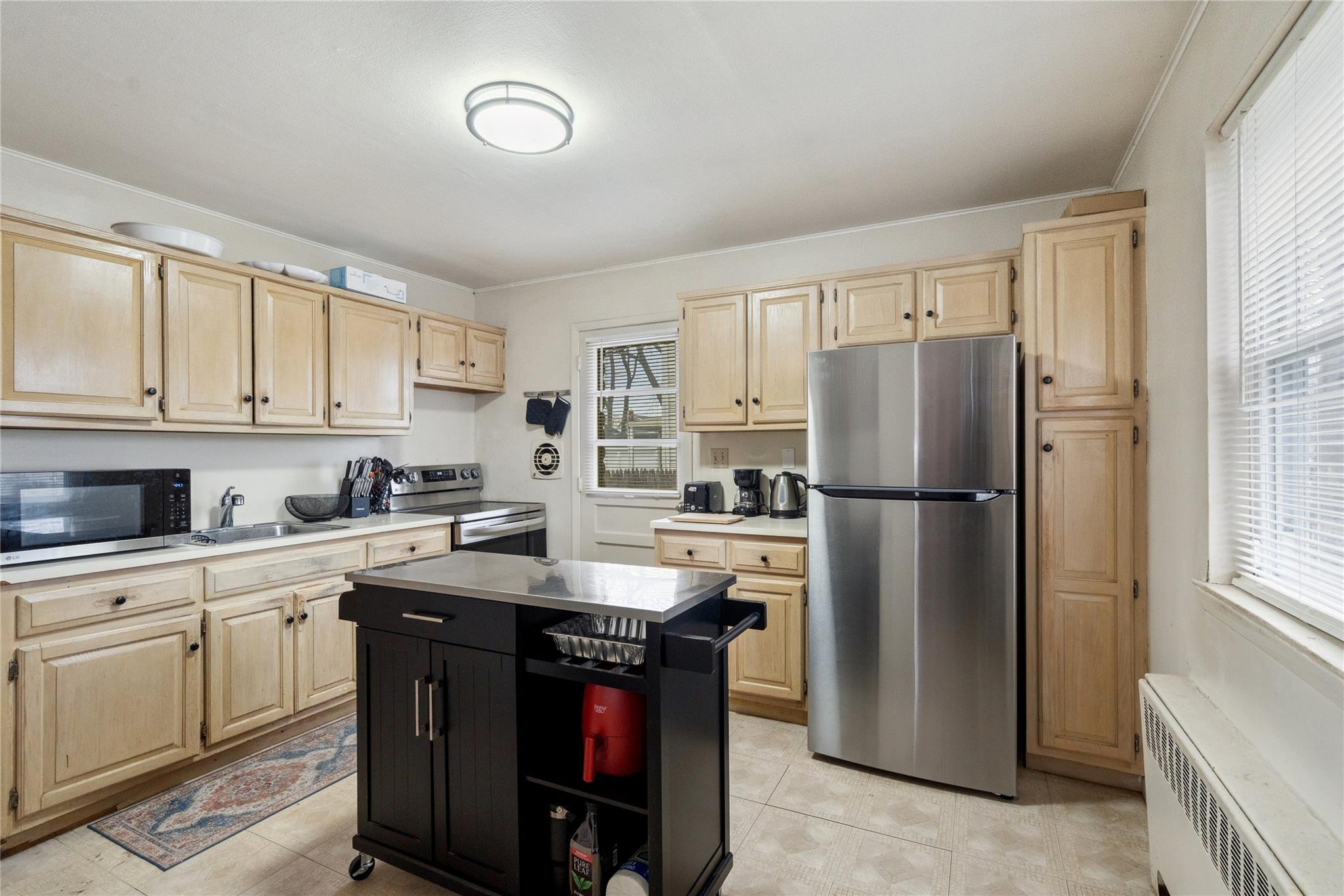 272 W. 16th Street, Deer Park, New York image 5