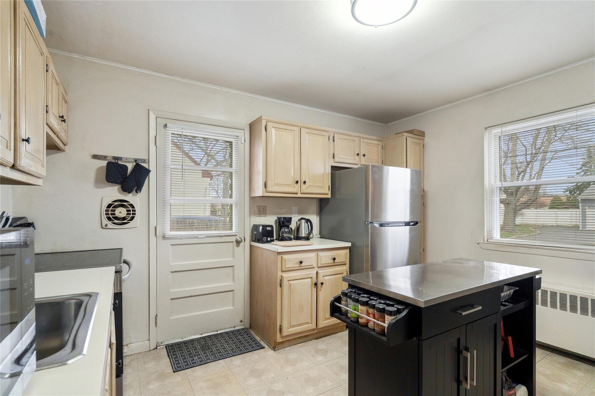 272 W. 16th Street, Deer Park, New York image 6