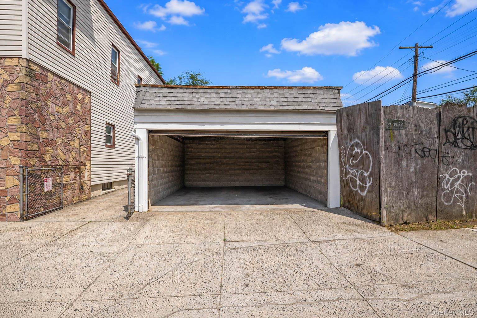 122-15 23rd Avenue - Photo 3