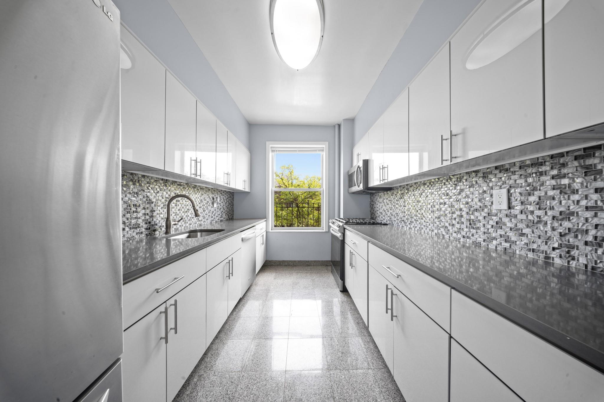 45-08 40 Street #F32, Sunnyside, New York image 2