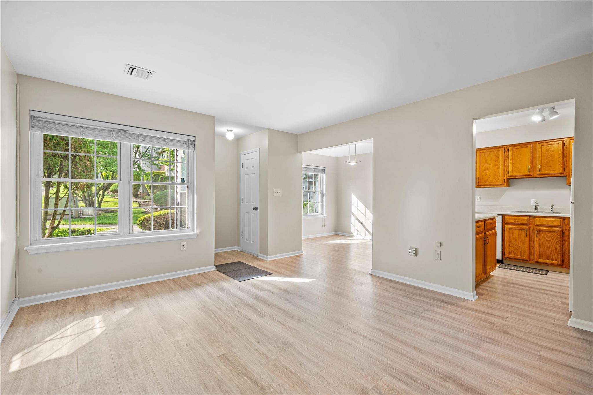 65 Jimal Drive, Middletown, New York image 8
