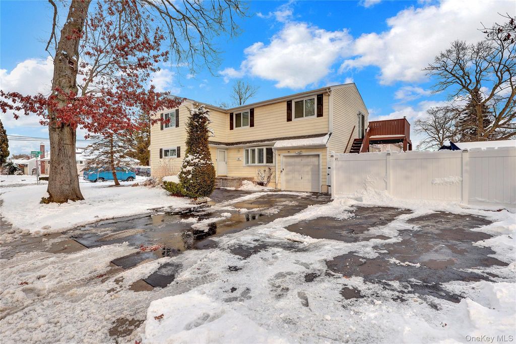 Photo of 199 August Road, North Babylon, NY 11703 (MLS # 943996)