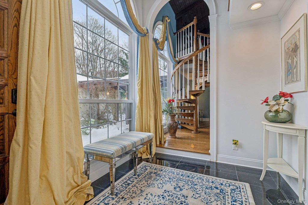 Photo of 37 Bridle Path, Nissequogue, NY 11780 (MLS # 961073)