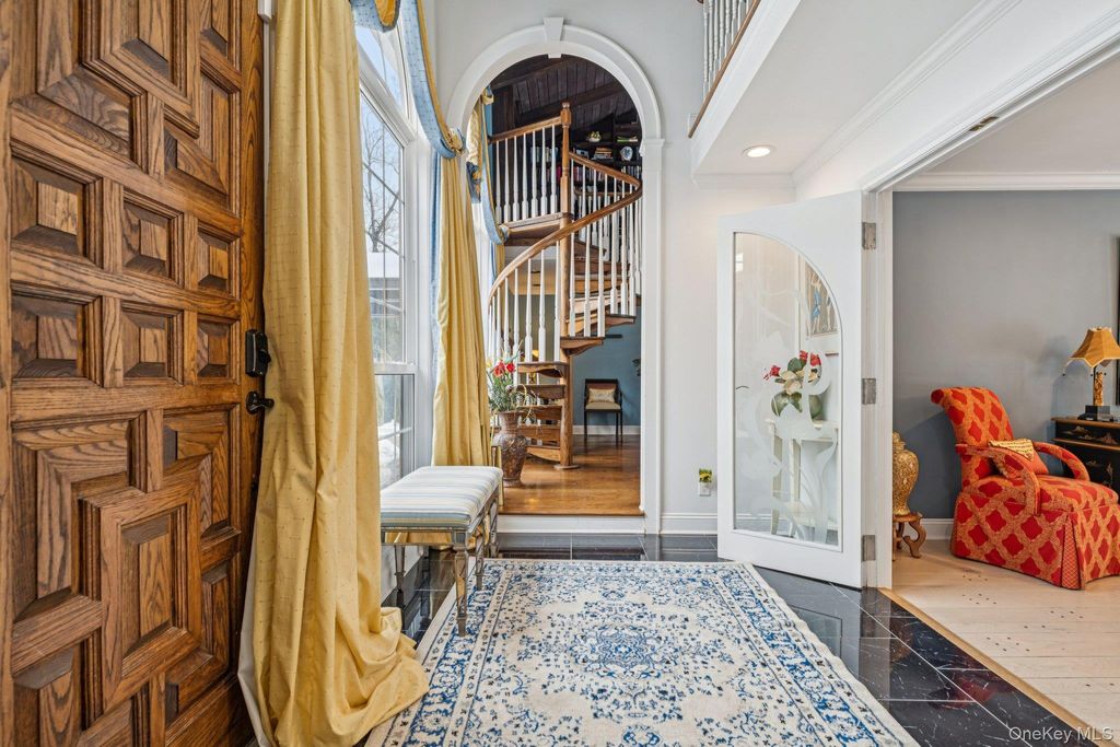 Photo of 37 Bridle Path, Nissequogue, NY 11780 (MLS # 961073)