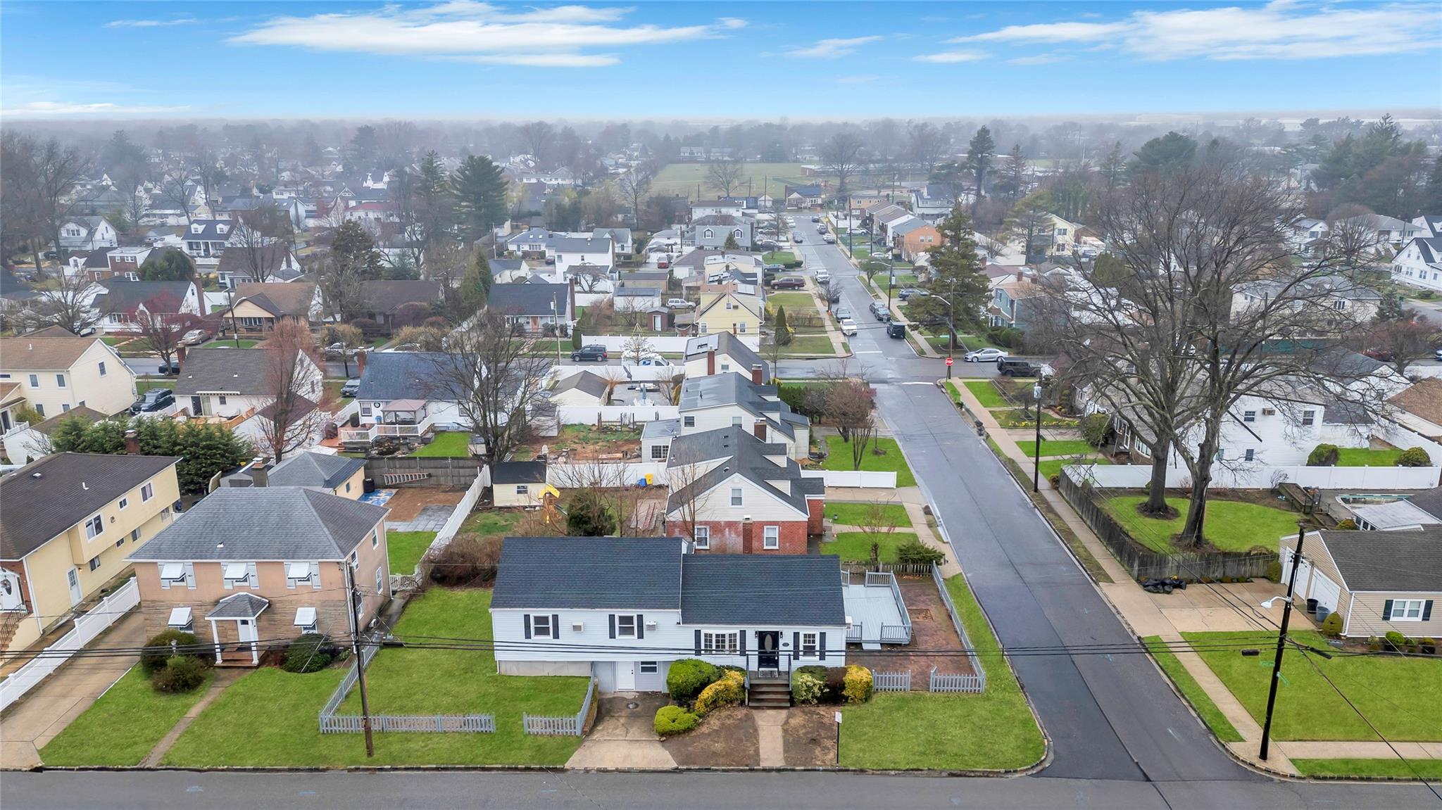 69 East Avenue, Hicksville, New York image 21