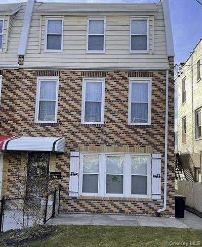 Homes For Sale - 249 Calhoun Avenue<br/> Bronx, NY 10465