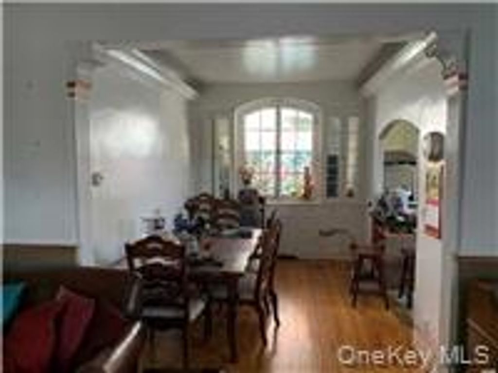 Photo of 14214 Quince Avenue, Flushing, NY 11355 (MLS # 989551)