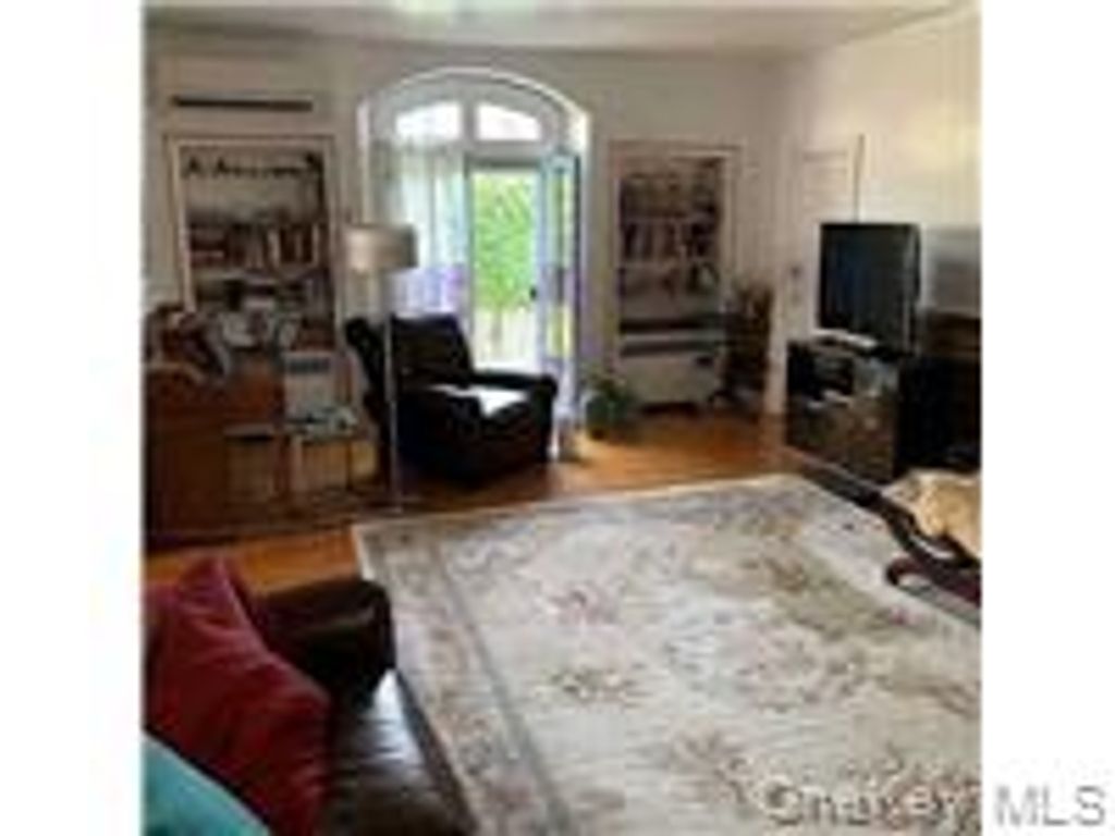 Photo of 14214 Quince Avenue, Flushing, NY 11355 (MLS # 989551)