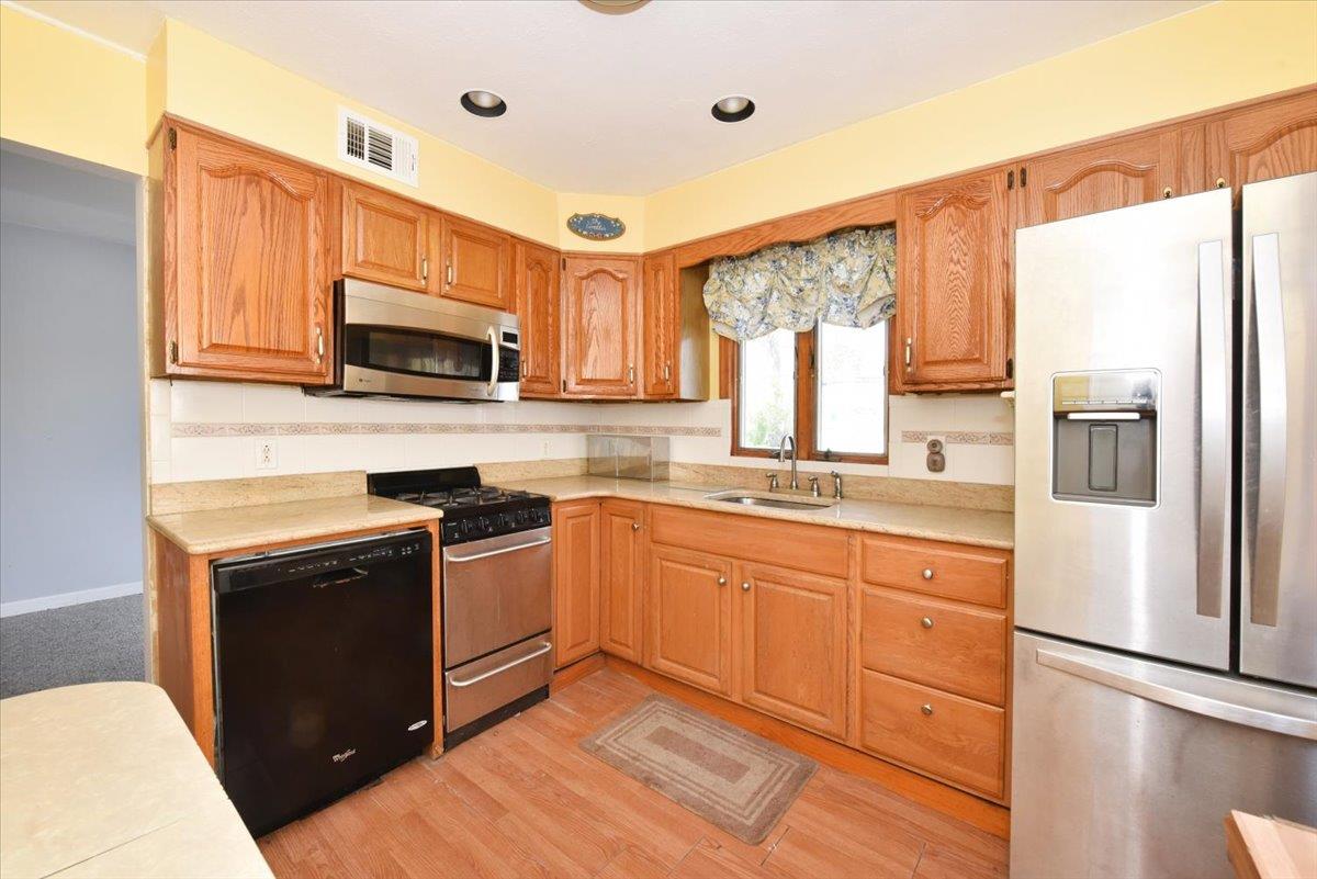 3981 Old Post Road, Seaford, New York image 7