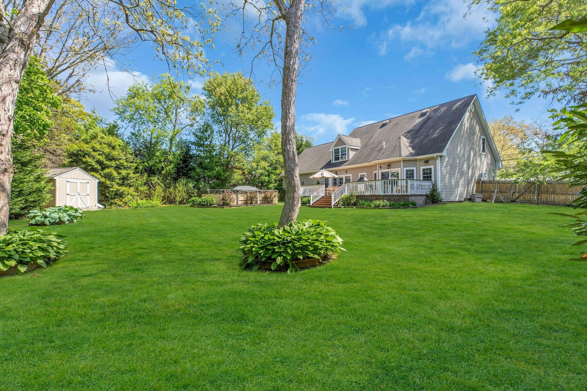 614 Spruce Avenue, Sayville, New York image 27