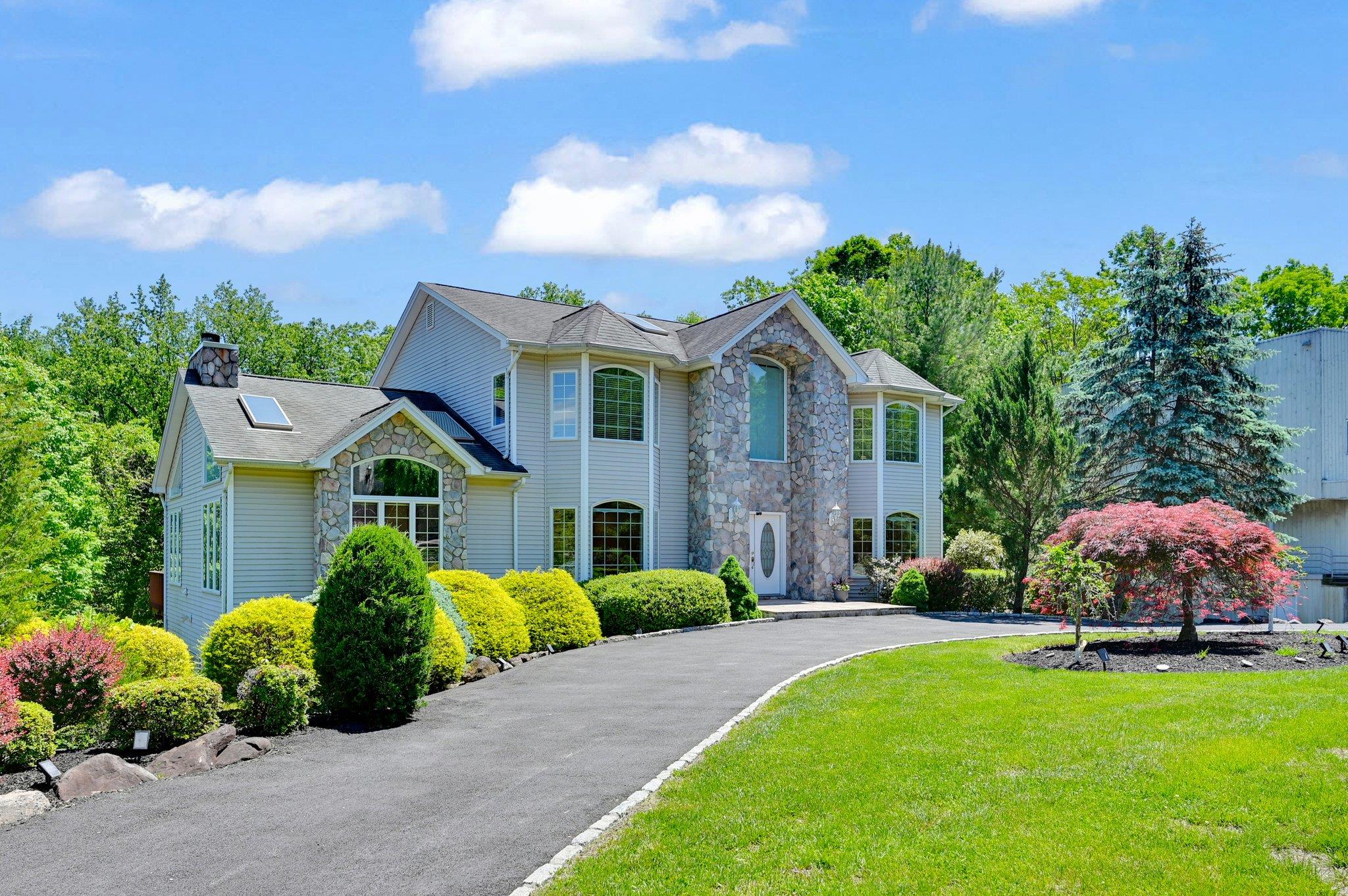 47 Roberts Road, New City, New York image 4