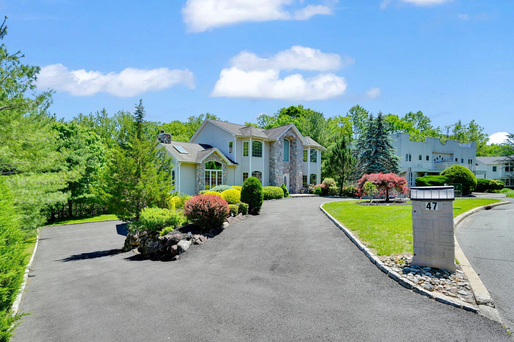47 Roberts Road, New City, New York image 2