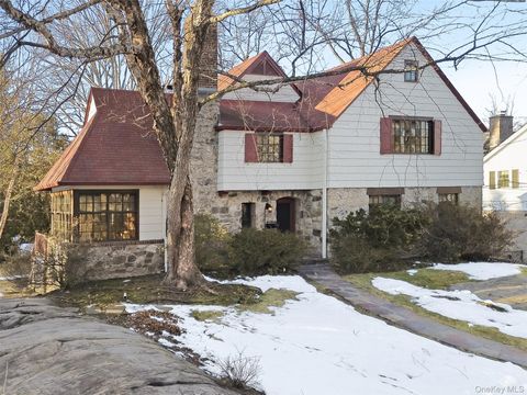 Homes For Sale - 65 Howell Avenue<br/> Larchmont, NY 10538