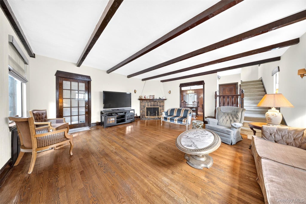 Photo of 168-09 29th Avenue, Flushing, NY 11358 (MLS # 1032847)