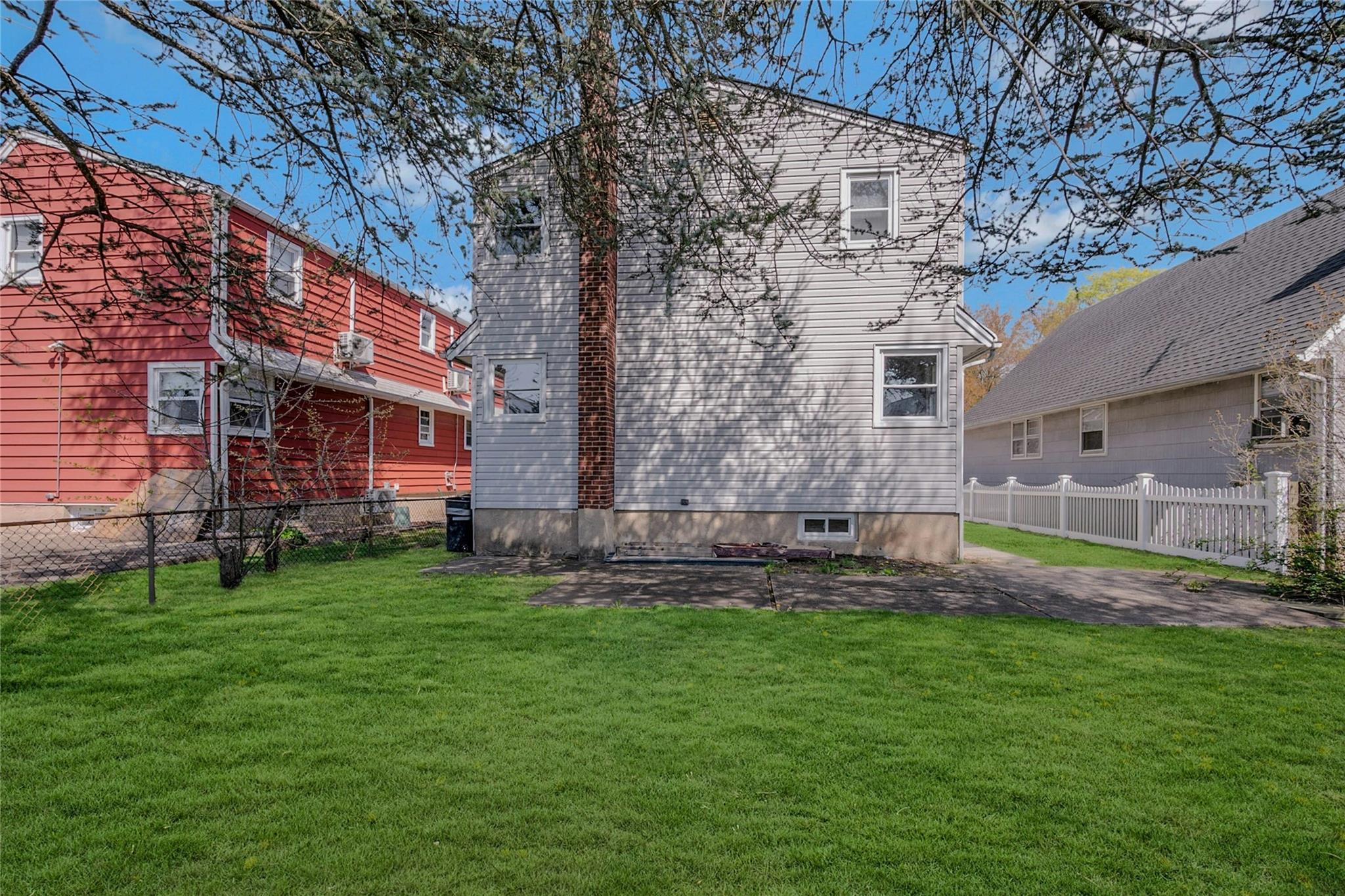 115 S 12th Street, New Hyde Park, New York image 40