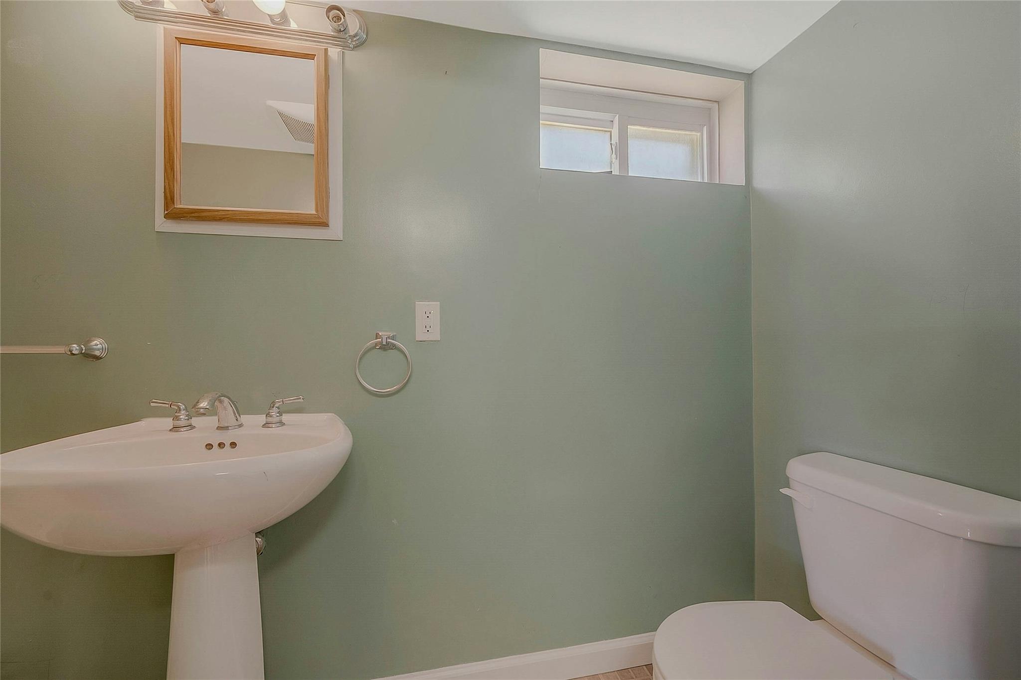 115 S 12th Street, New Hyde Park, New York image 37
