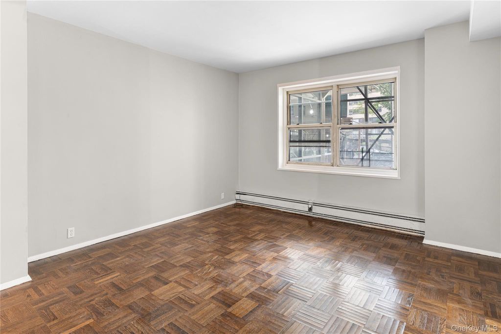 Photo of 3 Fordham Hill Oval #1G, Bronx, NY 10468 (MLS # 947867)