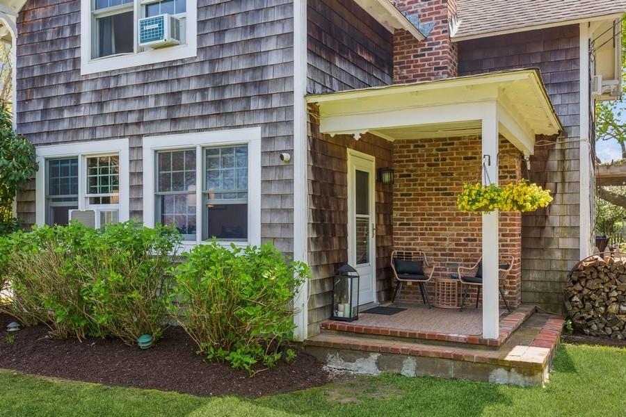 3320 S Oregon Road, Mattituck, New York image 4
