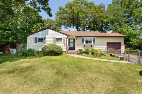 Homes For Sale - 203 Hall Street<br/> Suffolk County, Port Jefferson, NY 11776