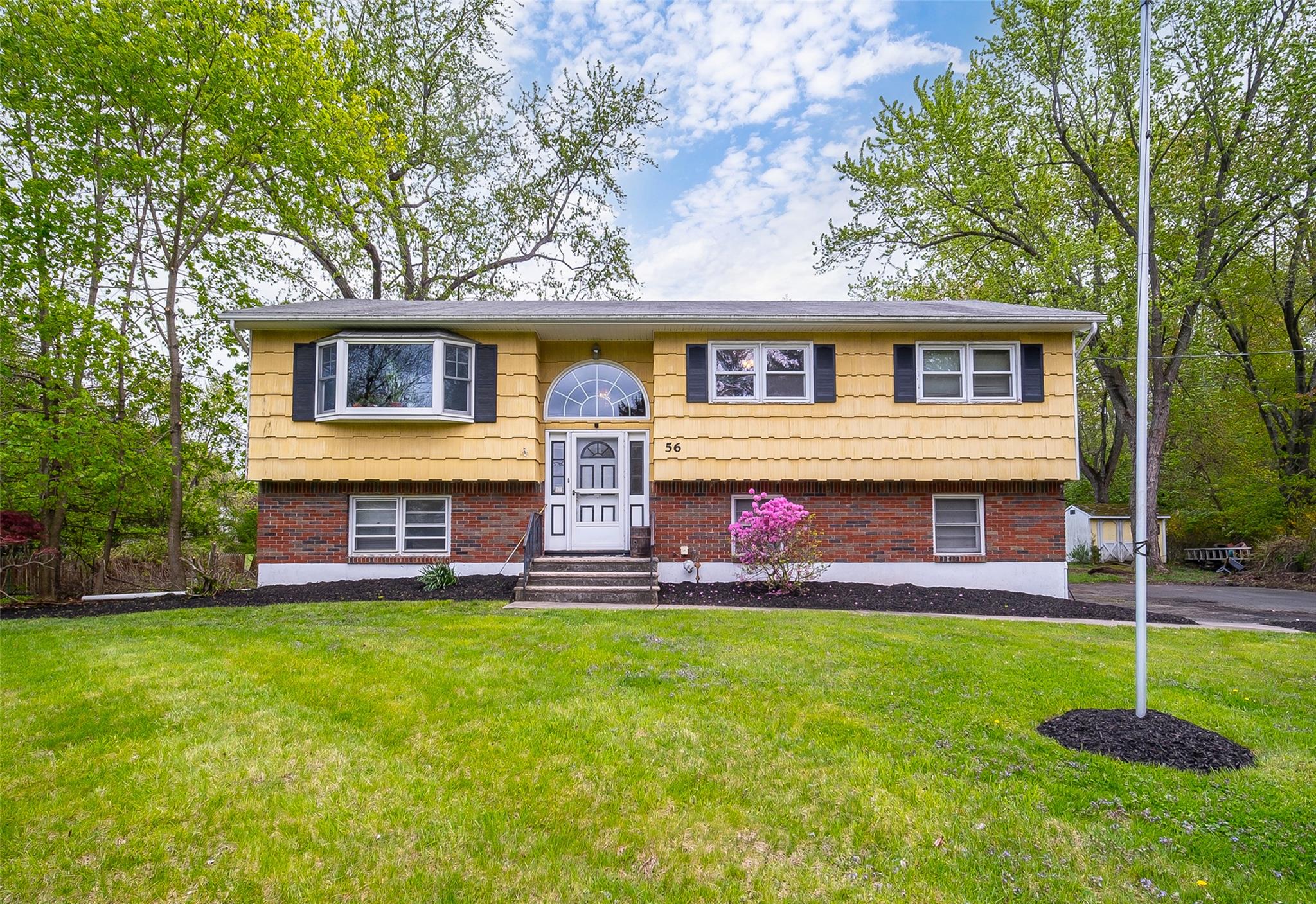 56 Branchville Road, Valley Cottage, New York image 1