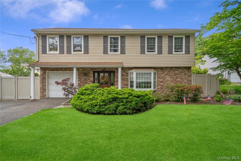 Homes For Sale - 11 Edison Drive<br/> Huntington Station, NY 11746