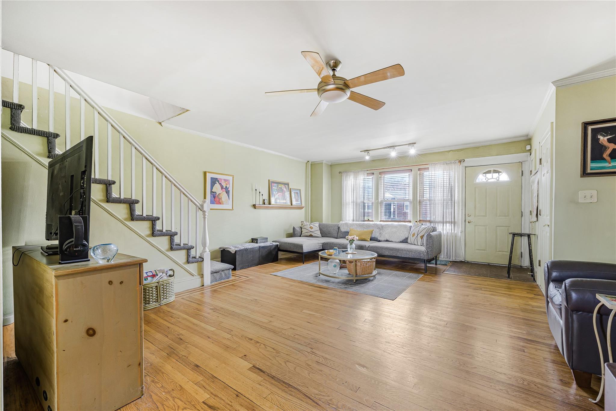 2514 Mickle Avenue, Bronx, New York image 1
