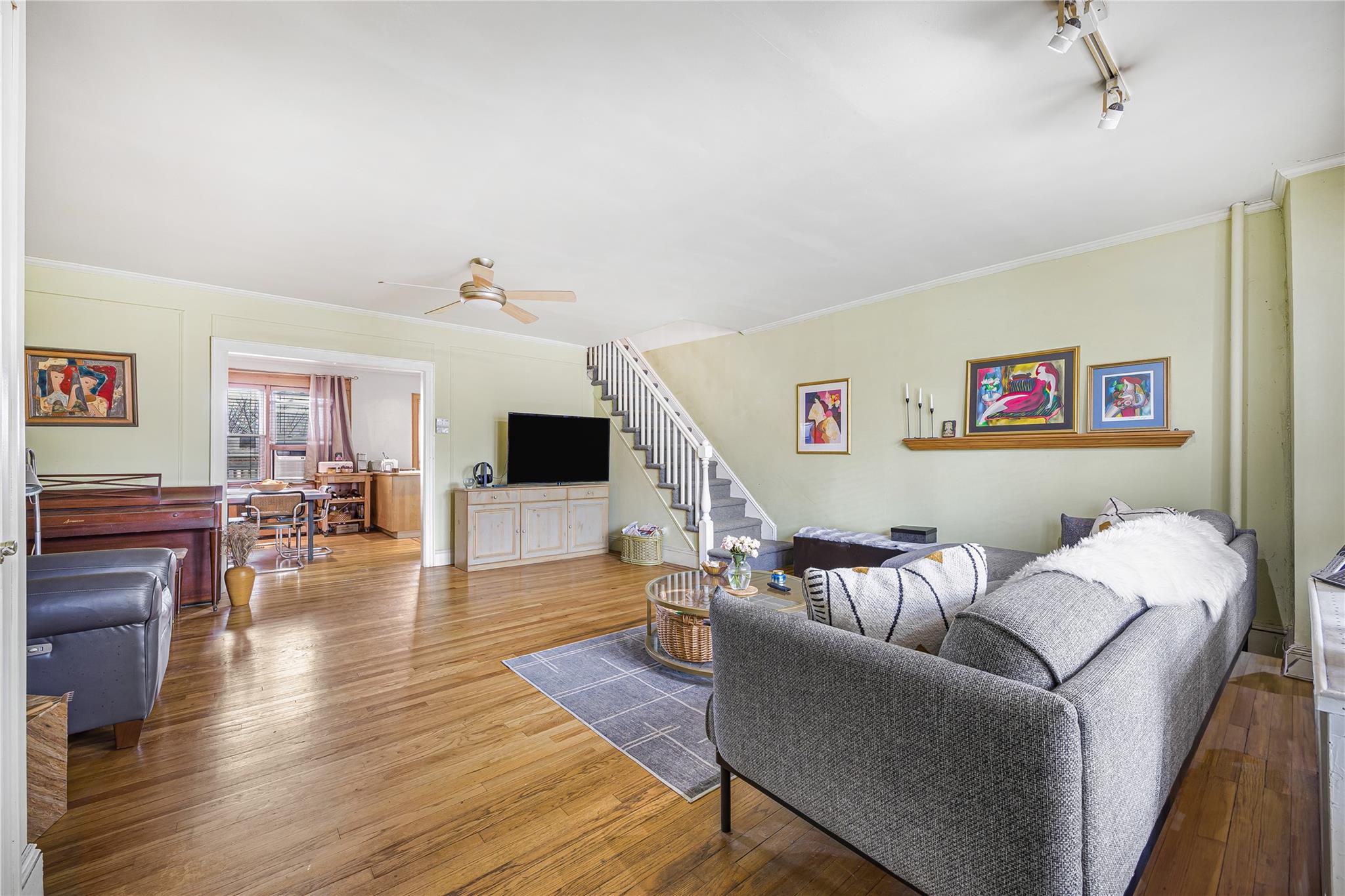 2514 Mickle Avenue, Bronx, New York image 2