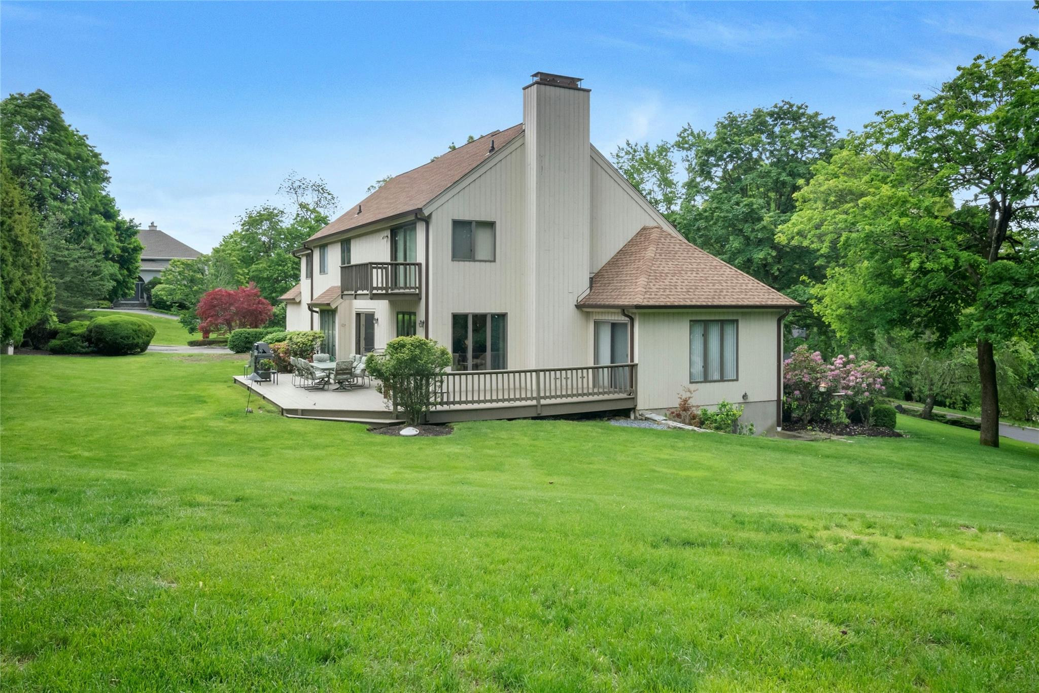 19 Trapping Way, Pleasantville, New York image 4