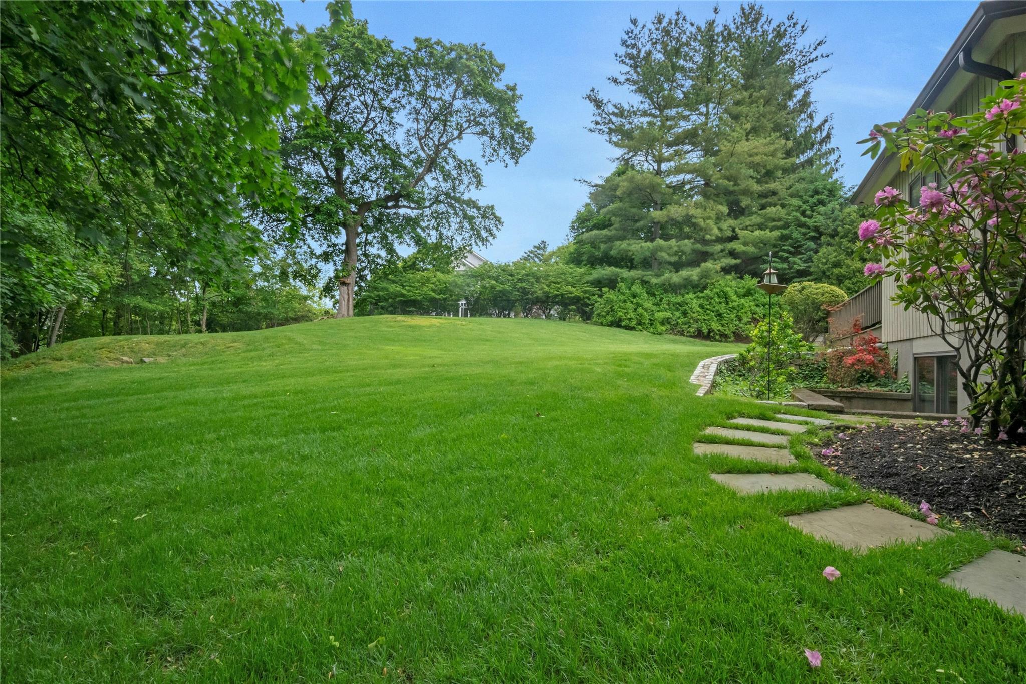 19 Trapping Way, Pleasantville, New York image 9