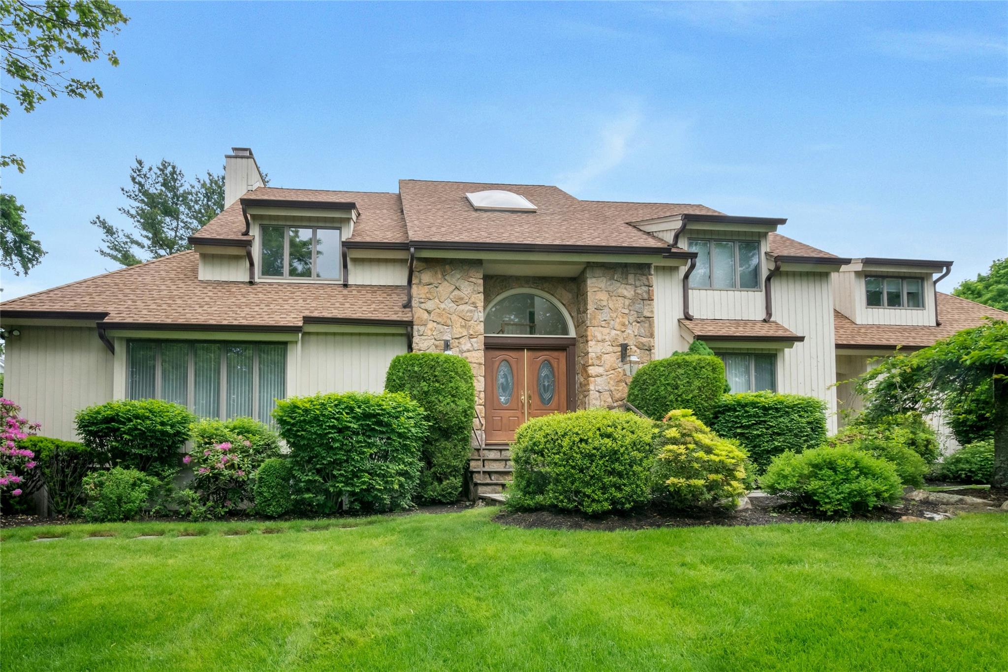 19 Trapping Way, Pleasantville, New York image 1